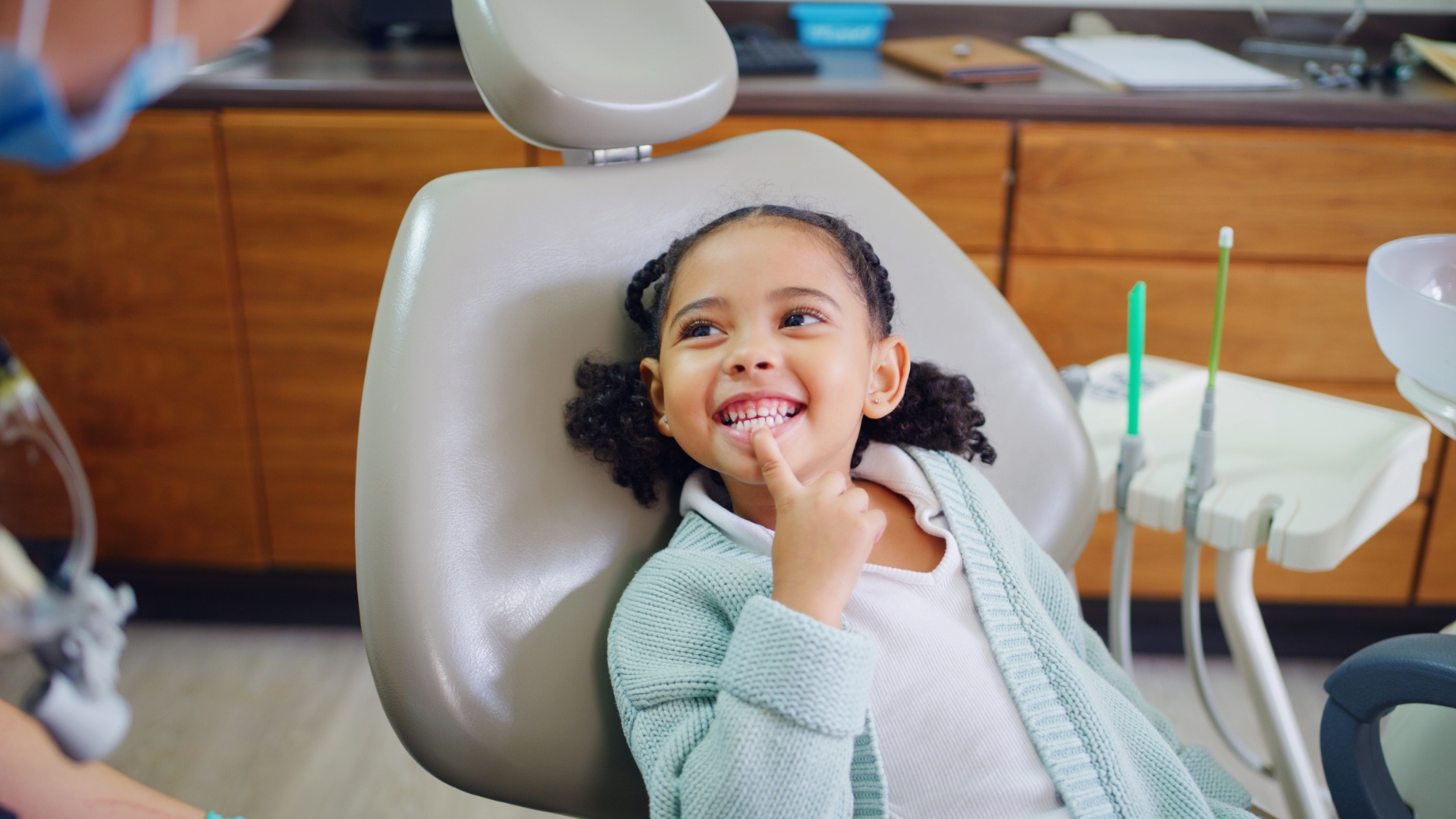 When Should Your Child First Visit the Dentist? A Parent’s Complete Guide